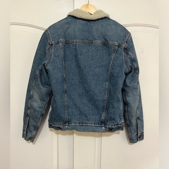 Levi’s Sherpa trucker denim jacket - Picture 7 of 9